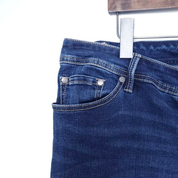 TORRID Deep Blue Whiskered Stretchy Soft Cotton Blend Skinny Everyday Jeans 22T - Picture 2 of 7